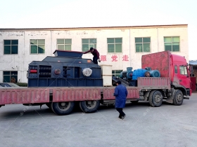 2PG1500X800大型对辊TX010.TV糖心发住陕西汉中破碎石英砂