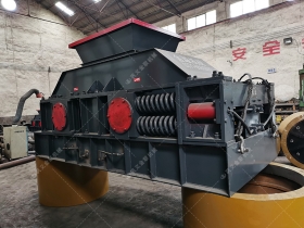 2PG1200x800型对辊TX010.TV糖心发往湖北武汉